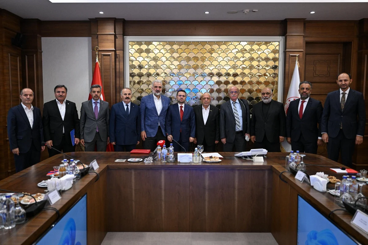 HAK-İŞ Genel Başkanı Arslan ve Filistin’e Destek Platformu Başkanı Kabaktepe’den Bakanı Gürlek’e ziyaret