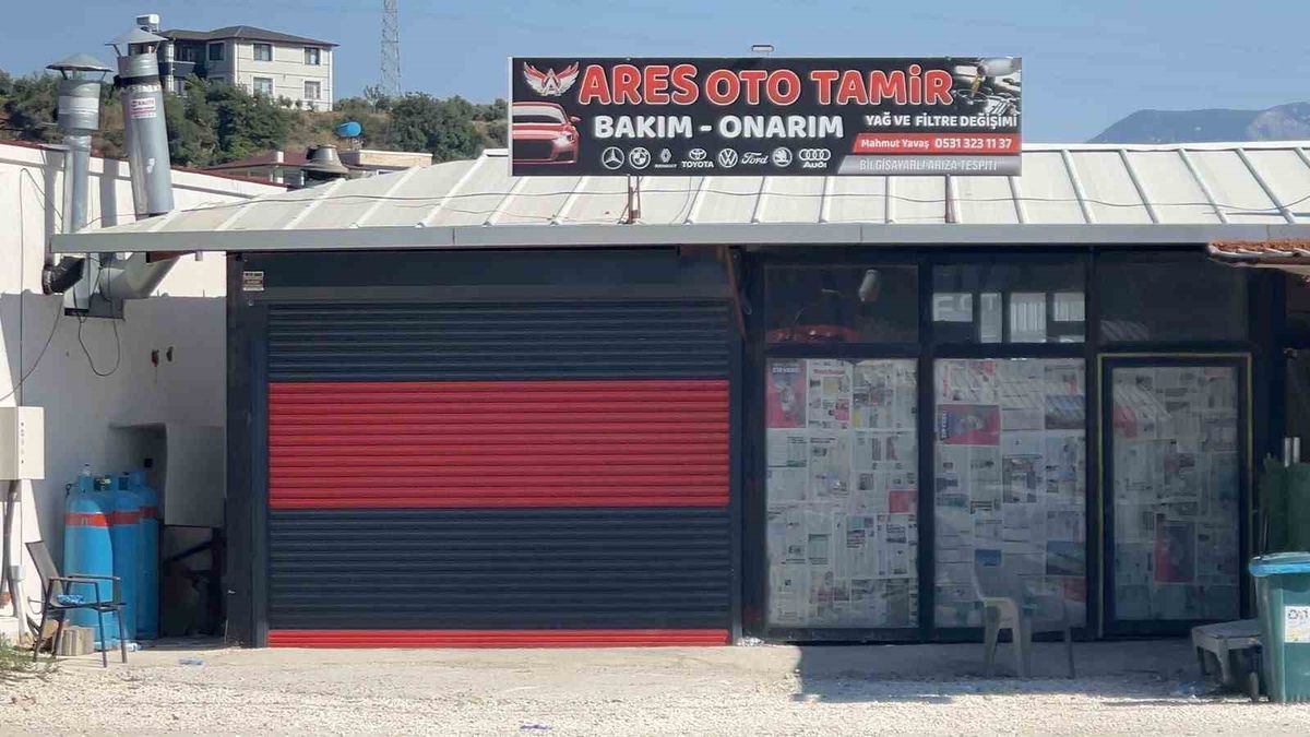 Aracın motor kısmında yaşanan patlama sonrası başına parça isabet eden 13 yaşındaki çırak hayatını kaybetti